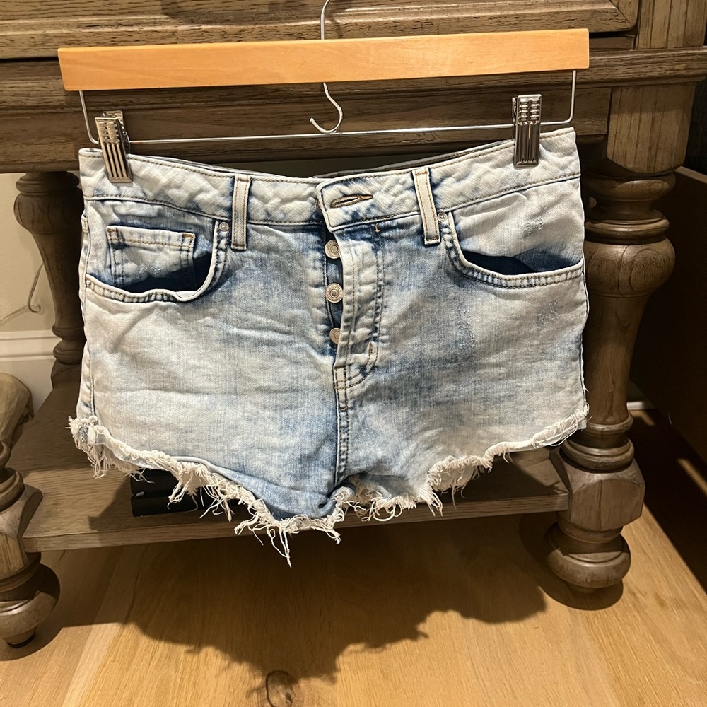 High waisted light wash jean shorts